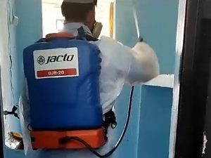 A higienização é uma prática frequente na Penitenciária de Dourados com o objetivo de prevenir a propagação de doenças.