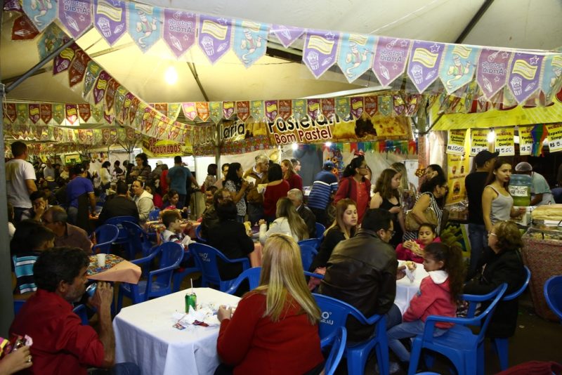 Em 2023 a festa contou com 30 barracas de comidas típicas (Foto: Arquivo/Assecom).