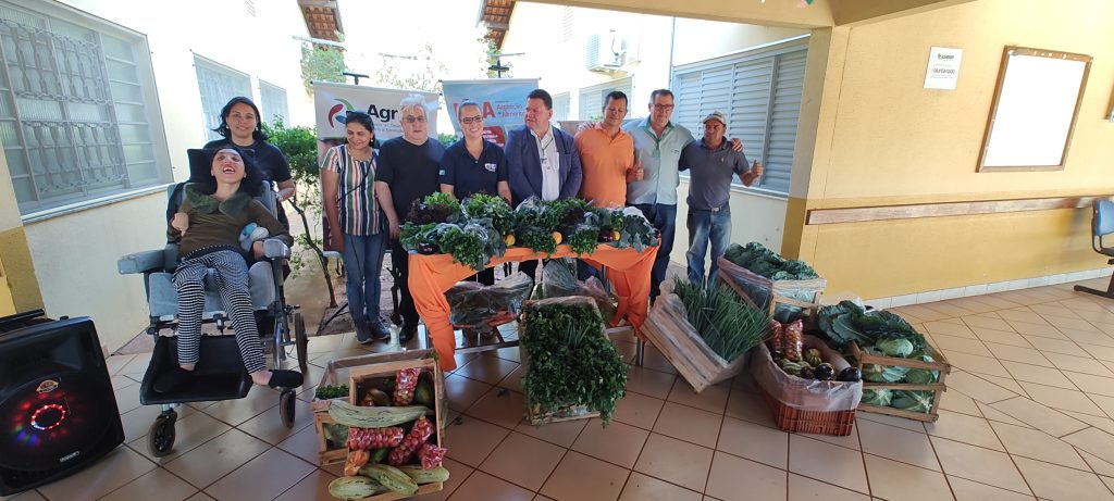 Agricultores familiares dão início à entrega de alimentos no Cotolengo, em Campo Grande