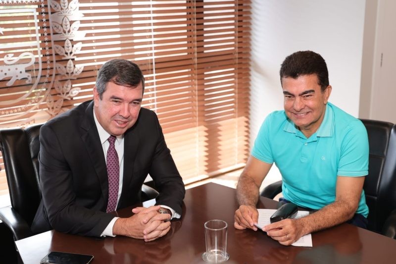 Eduardo Riedel e o prefeito Marçal Filho em reunião em prol de Dourados – Foto: A. Frota.