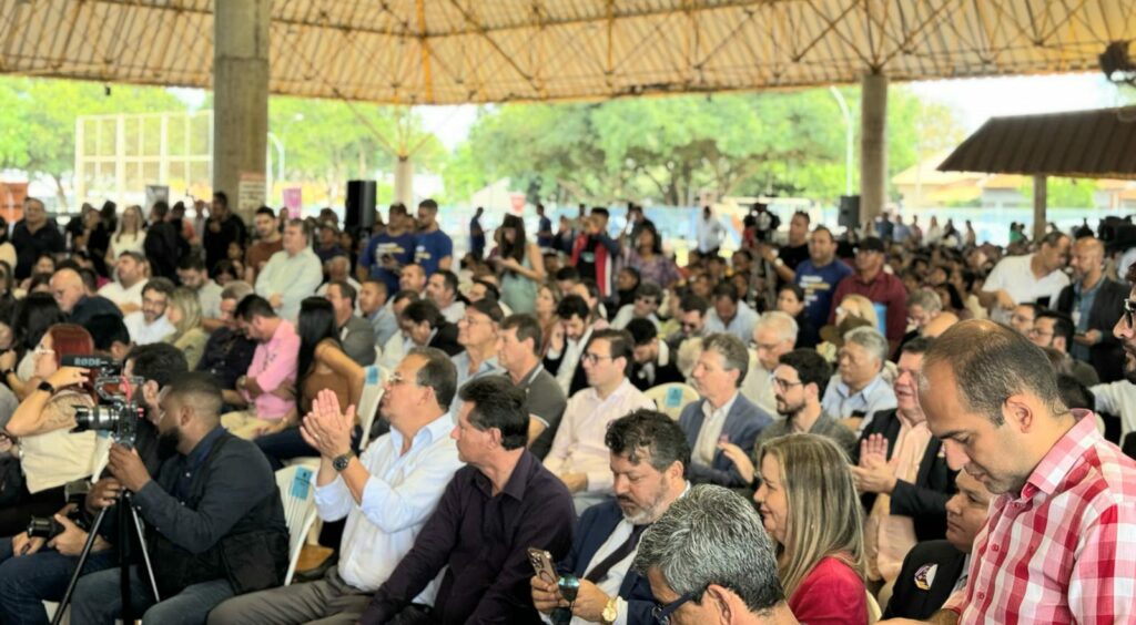 Carlos Bernardo esteve envolvido em uma agenda com ministros para o lançamento de obras em Dourados