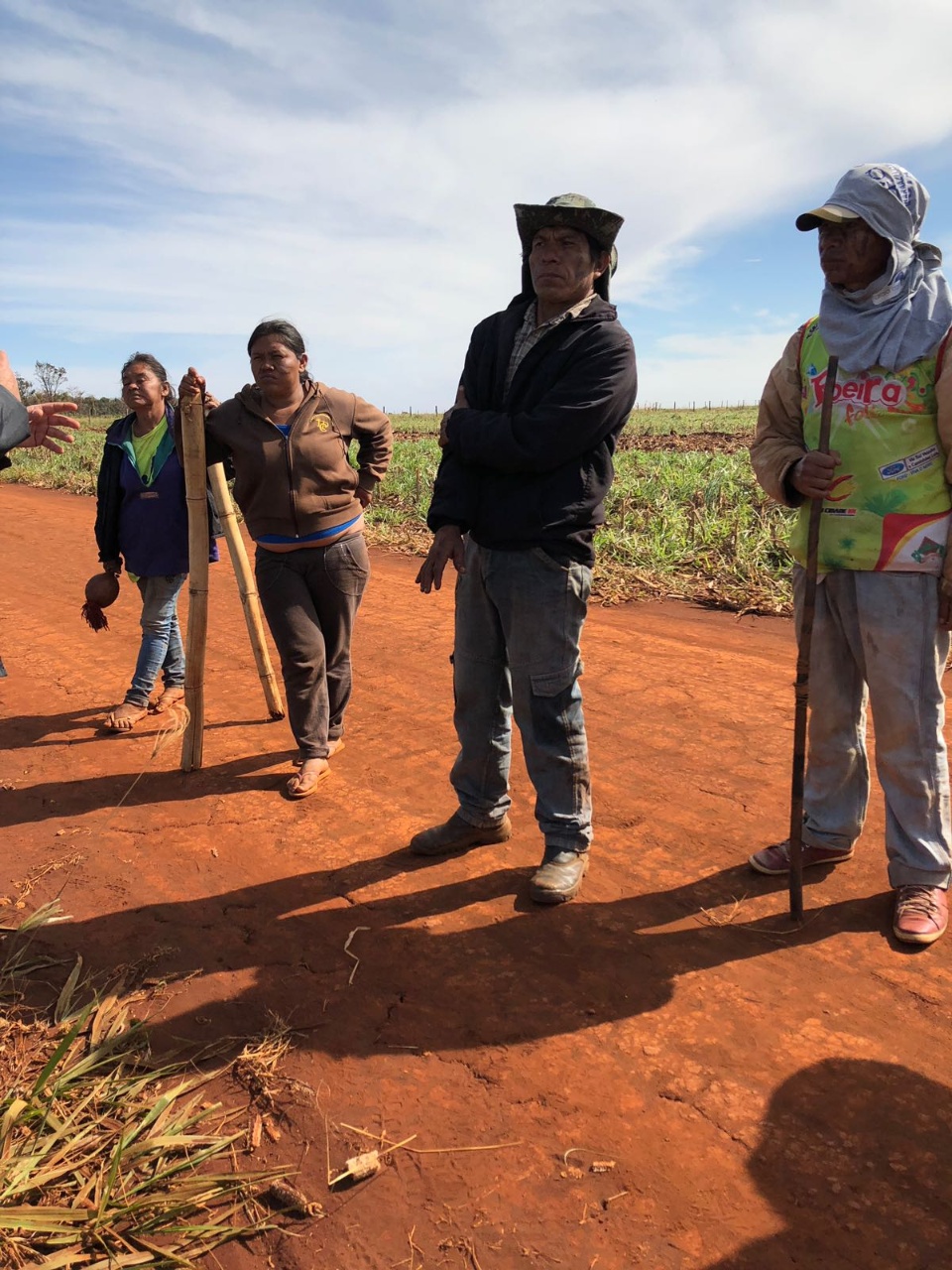 Com apoio da Funai e Sesai, índios ampliam as invasões de propriedades em Dourados