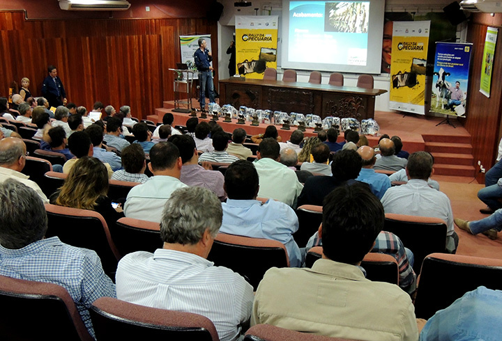 Abertura do Rally da Pecuária promovido no auditório do Sistema Famasul